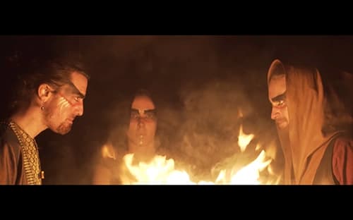 Spectacle de feu nocturne par la compagnie Dark Paillettes